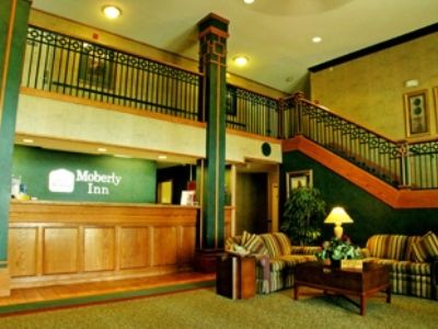 Moberly Inn & Suites Exteriér fotografie