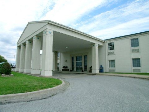 Moberly Inn & Suites Exteriér fotografie